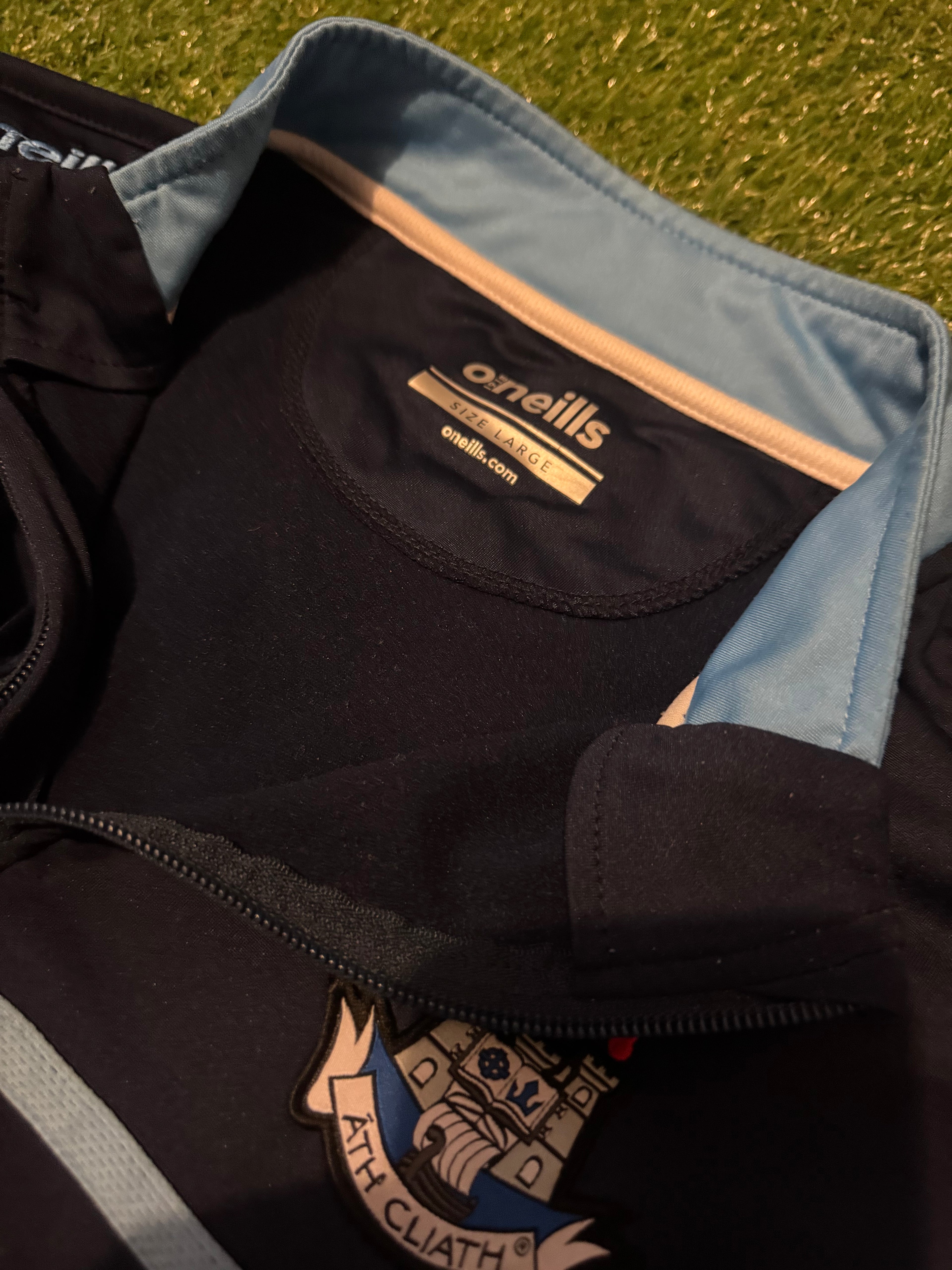 Dublin GAA Half Zip - O’Neills Size L
