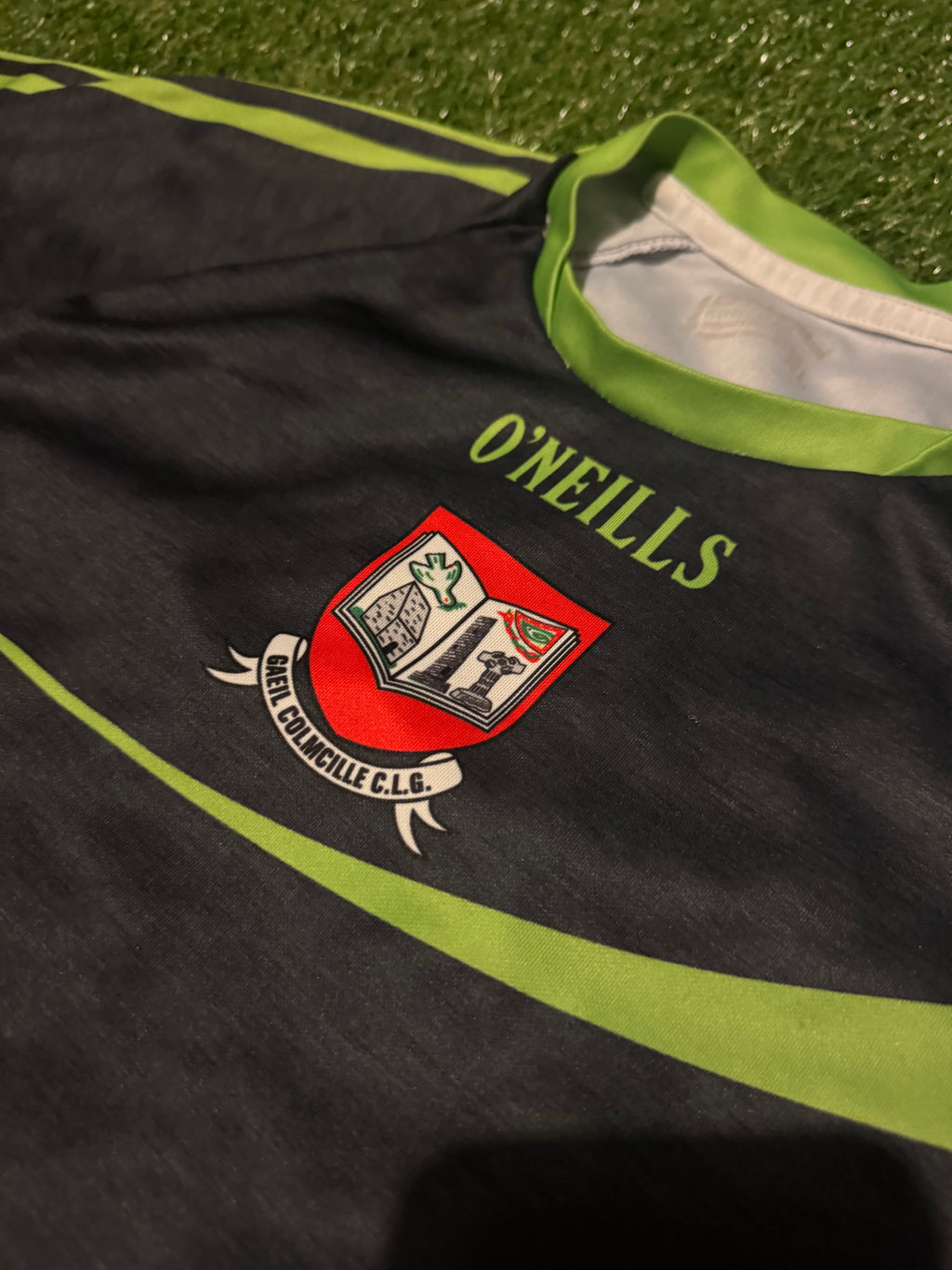 O’Neills Kells GAA Jersey - Size XL Tight Fit