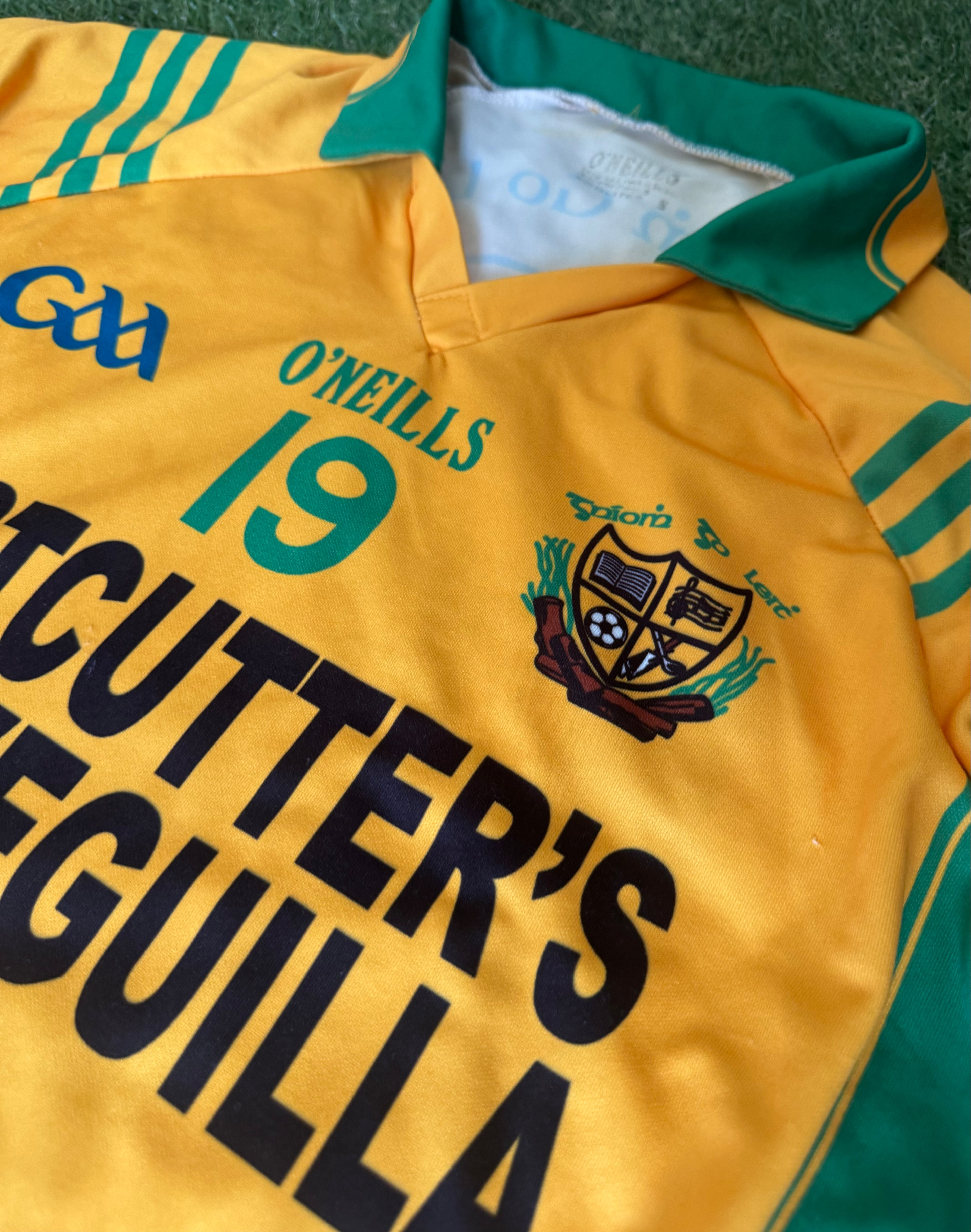 Size Small Gneevegulla (Kerry) GAA Long Sleeve Jersey - O’Neills