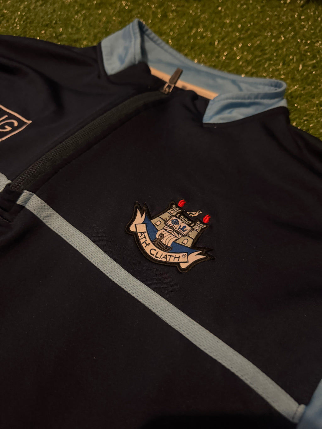 Dublin GAA Half Zip - O’Neills Size L