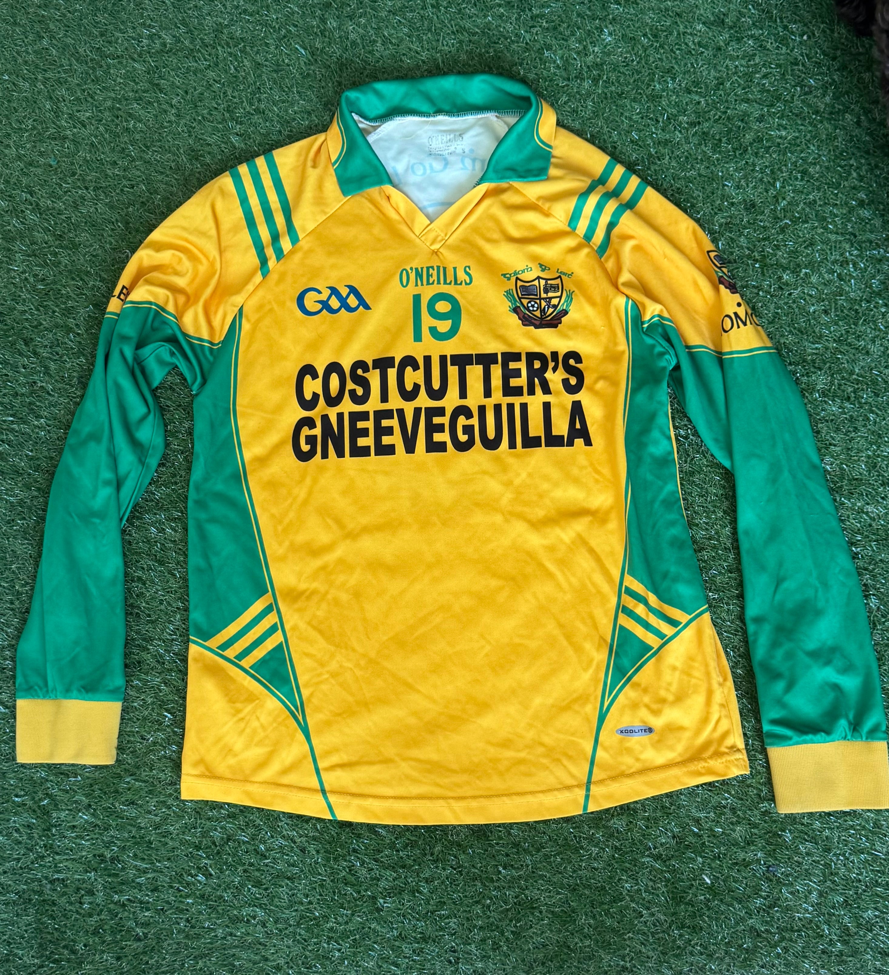 Size Small Gneevegulla (Kerry) GAA Long Sleeve Jersey - O’Neills
