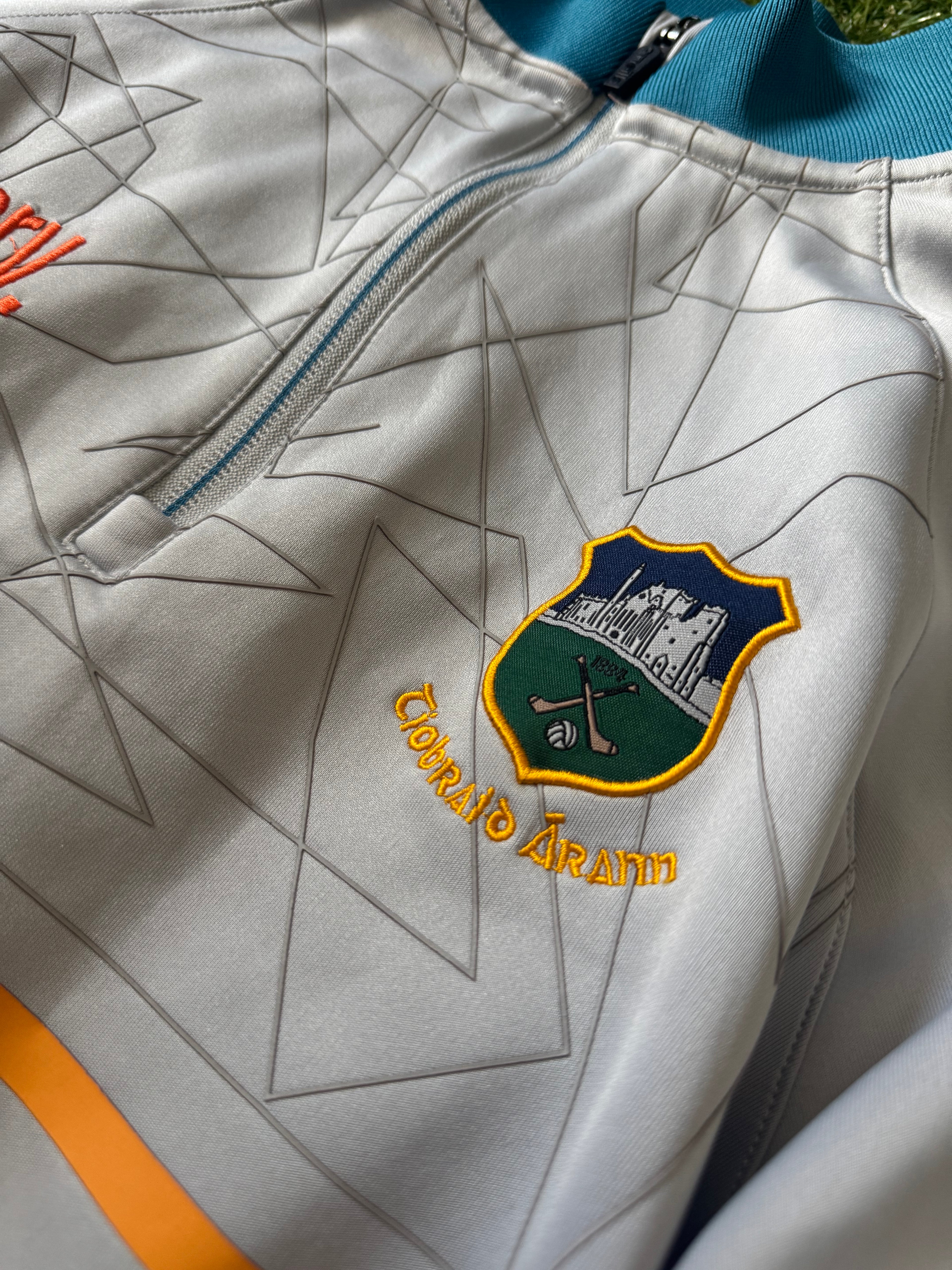 Tipperary Half Zip Sweatshirt - O’Neills - Size Small