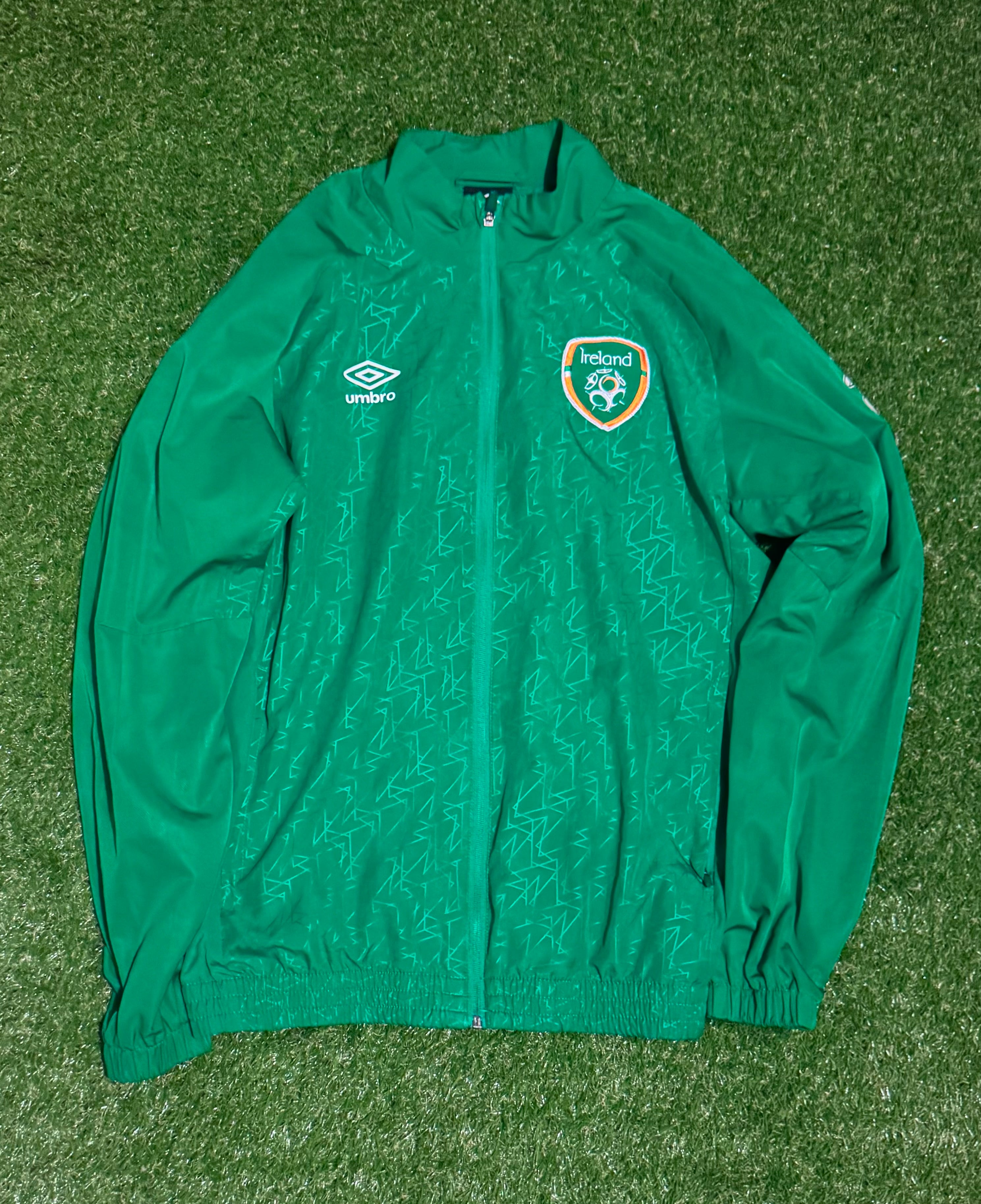 Umbro Ireland Track Jacket - Size Medium