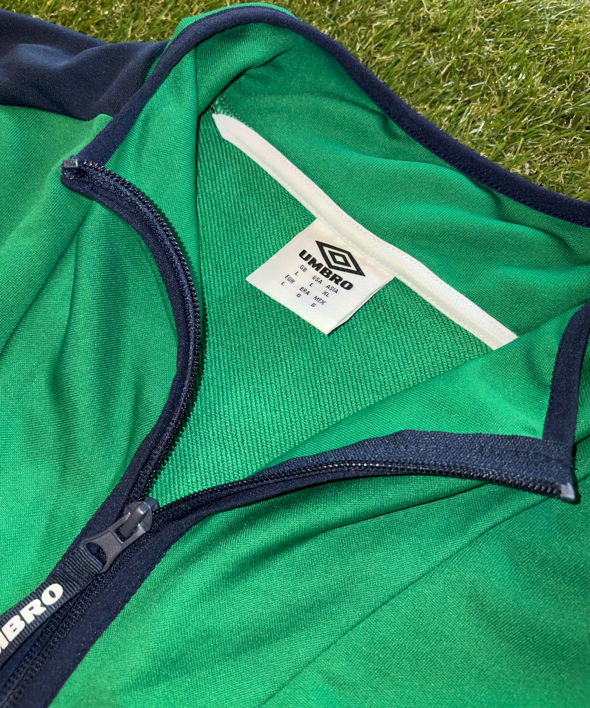 Ireland Football Umbro Half Zip - Size Large