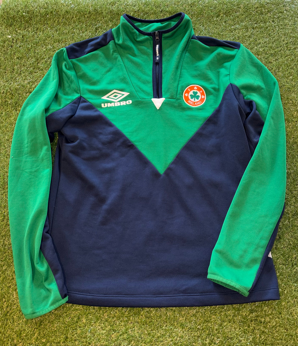 Ireland Football Umbro Half Zip - Size Large
