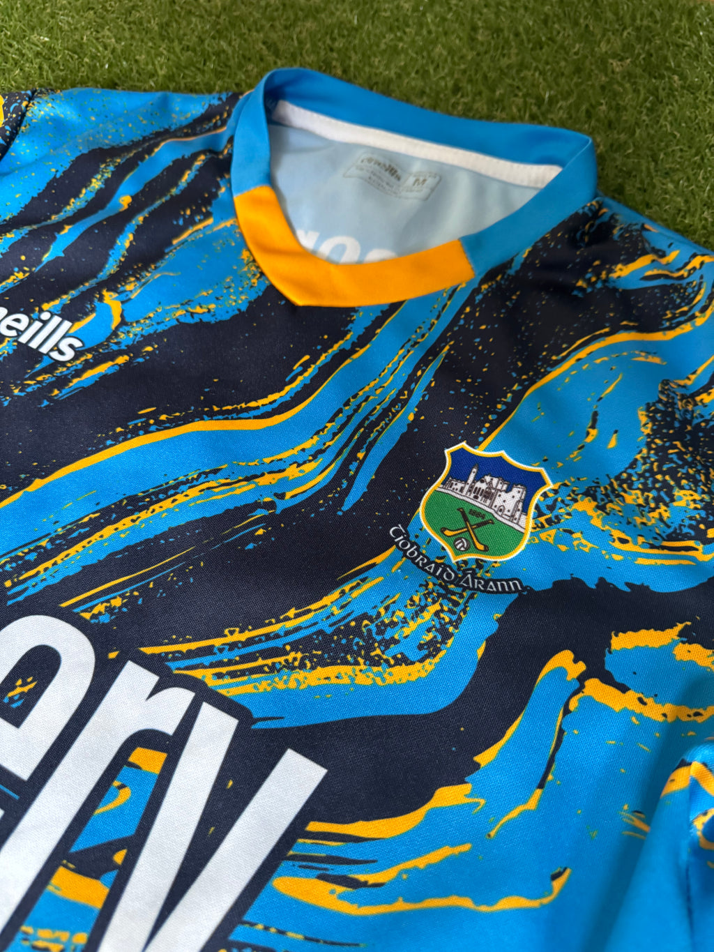 Tipperary GAA Jersey - Size Medium Tight Fit O’Neills
