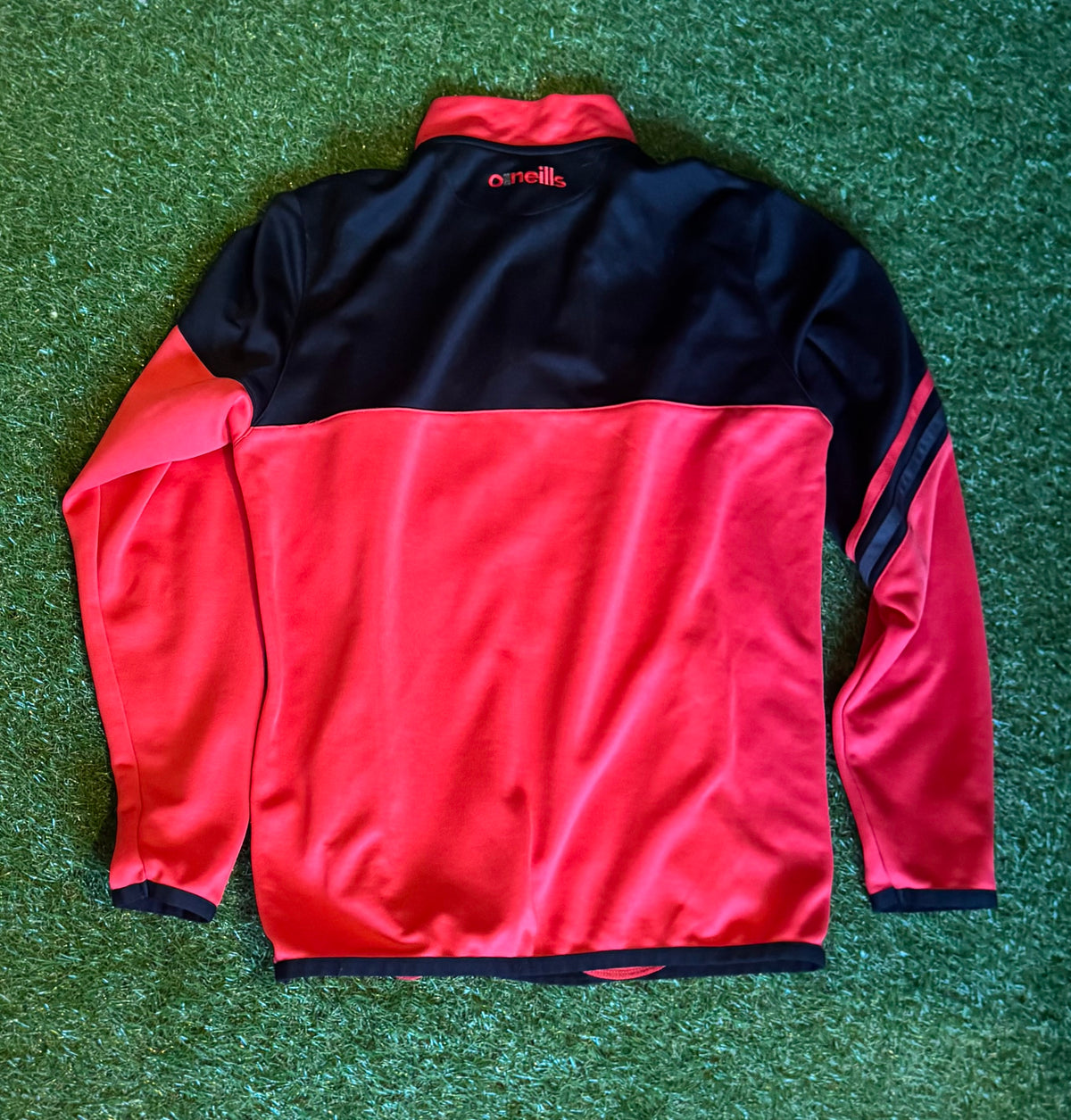 Down GAA Half Zip - O’Neills - Size Small